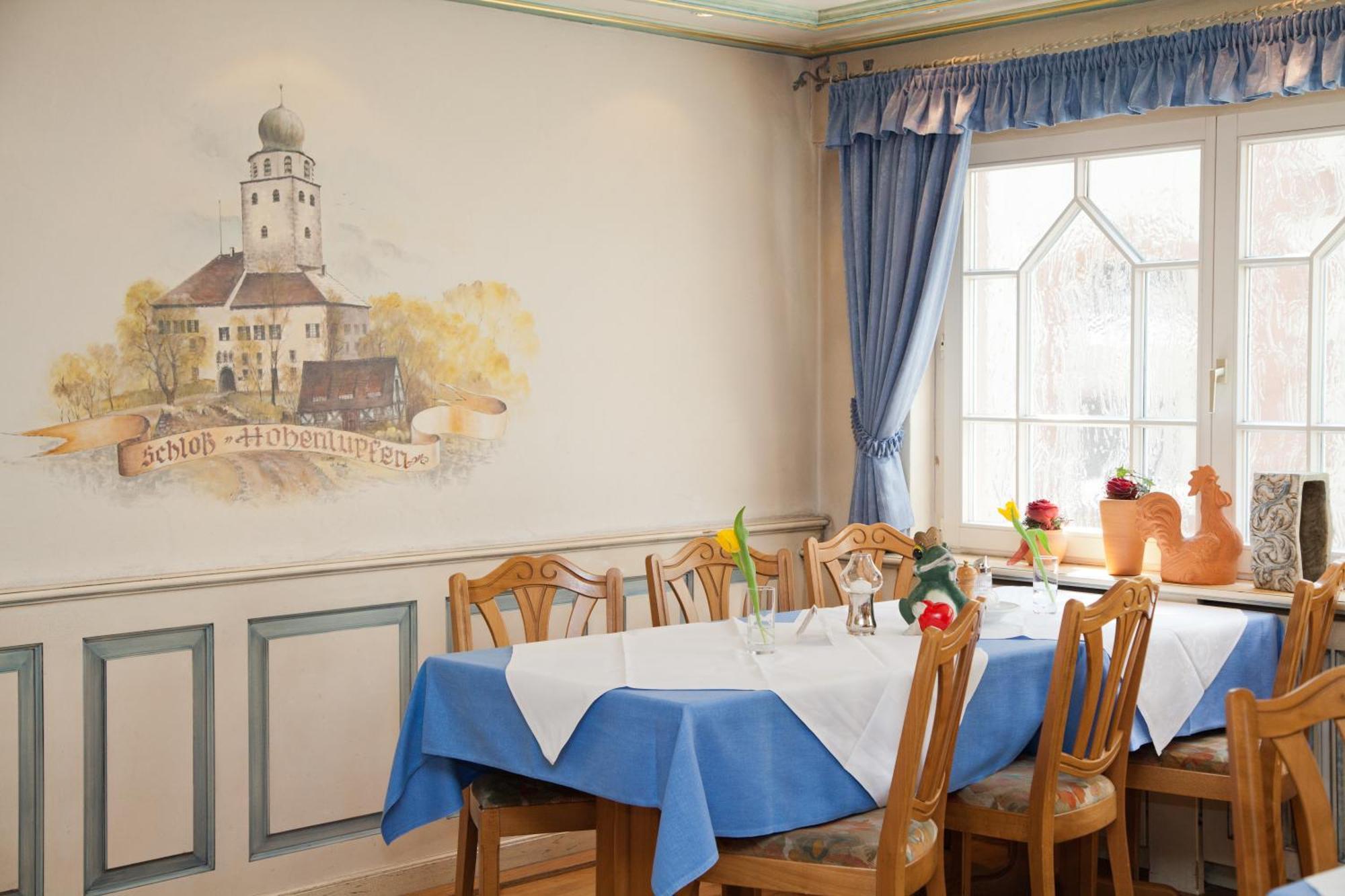 Landgasthof Hotel Rebstock Stuhlingen Exterior photo